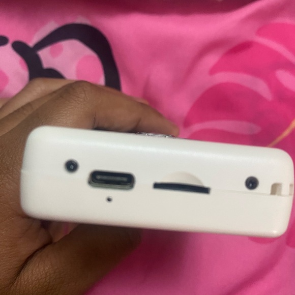 4K Mega Pixels Digital Camera - White - Picture 4 of 6